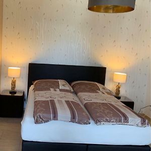 Comfort Zimmer mit Kingsize-Bett
